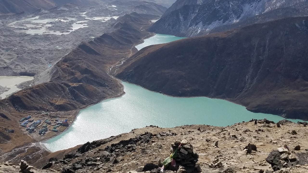 15-Day Trek to Exciting Everest Base Camp and Gokyo Valley